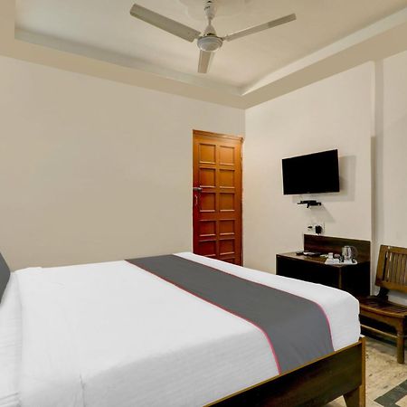 فندق Collection O Premier Near Hazratganj لاكناو المظهر الخارجي الصورة