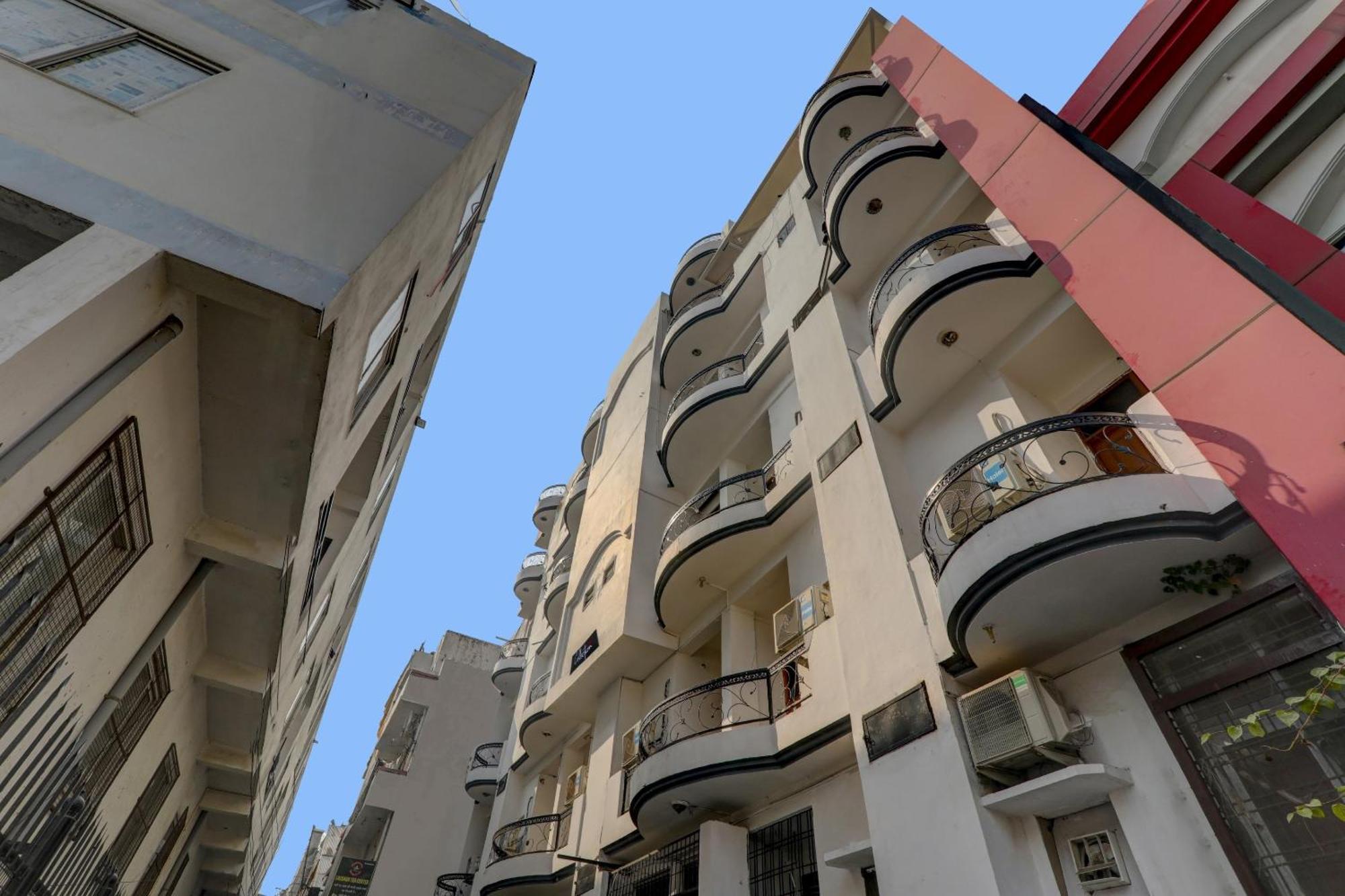 فندق Collection O Premier Near Hazratganj لاكناو المظهر الخارجي الصورة